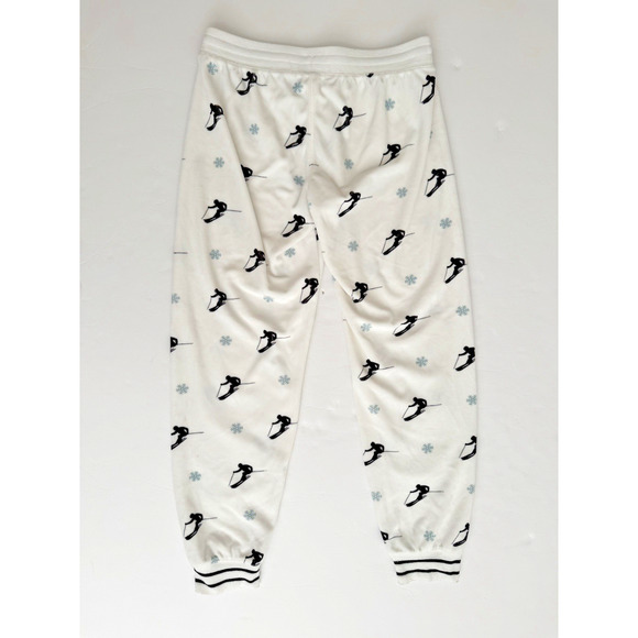 PJ Salvage Pajama Set Small White Black Snow Skiers Blue Snowflakes Winter NWOT - Picture 5 of 8